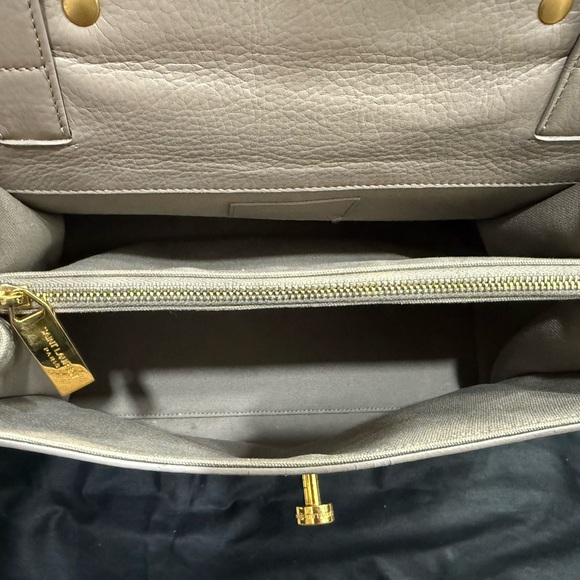 Saint Laurent Pre-Owned Muse Leather Handbag - Picture 13 of 16